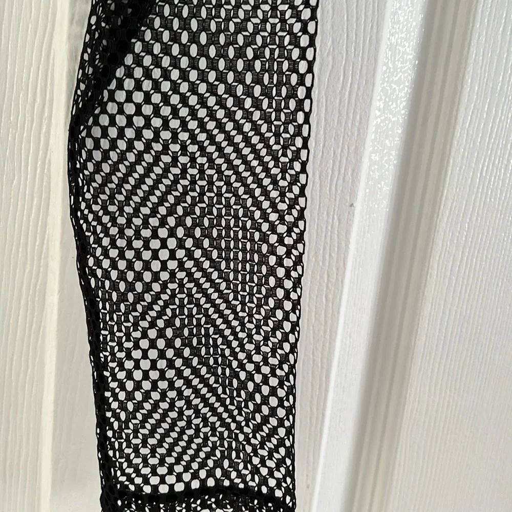 Urban Outfitters Out From Under Fish Net Long Sleeve Crop Top Black Size Medium - Picture 3 of 6